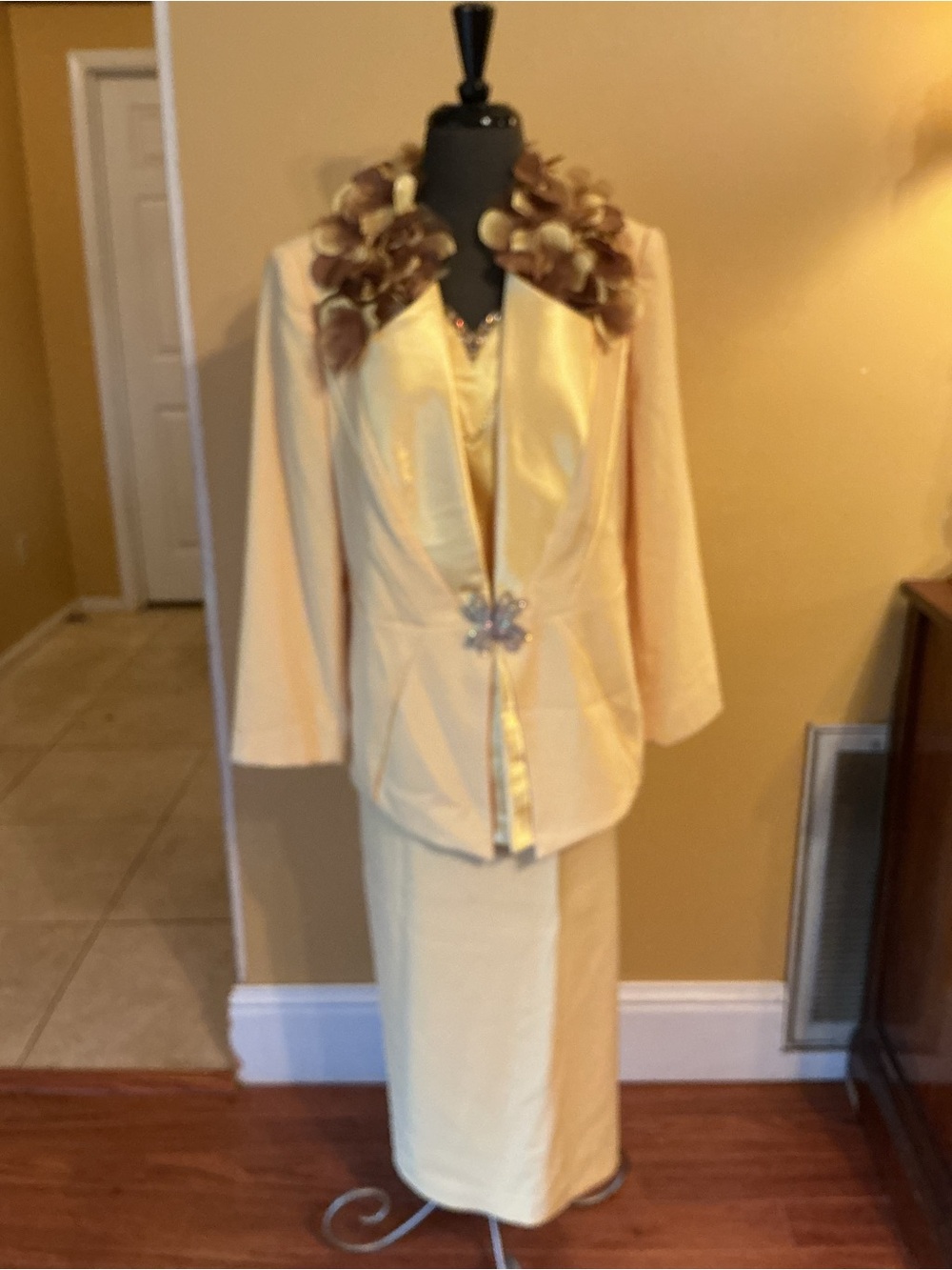 Louise Ricci 3 piece Skirt set with Floral Accents